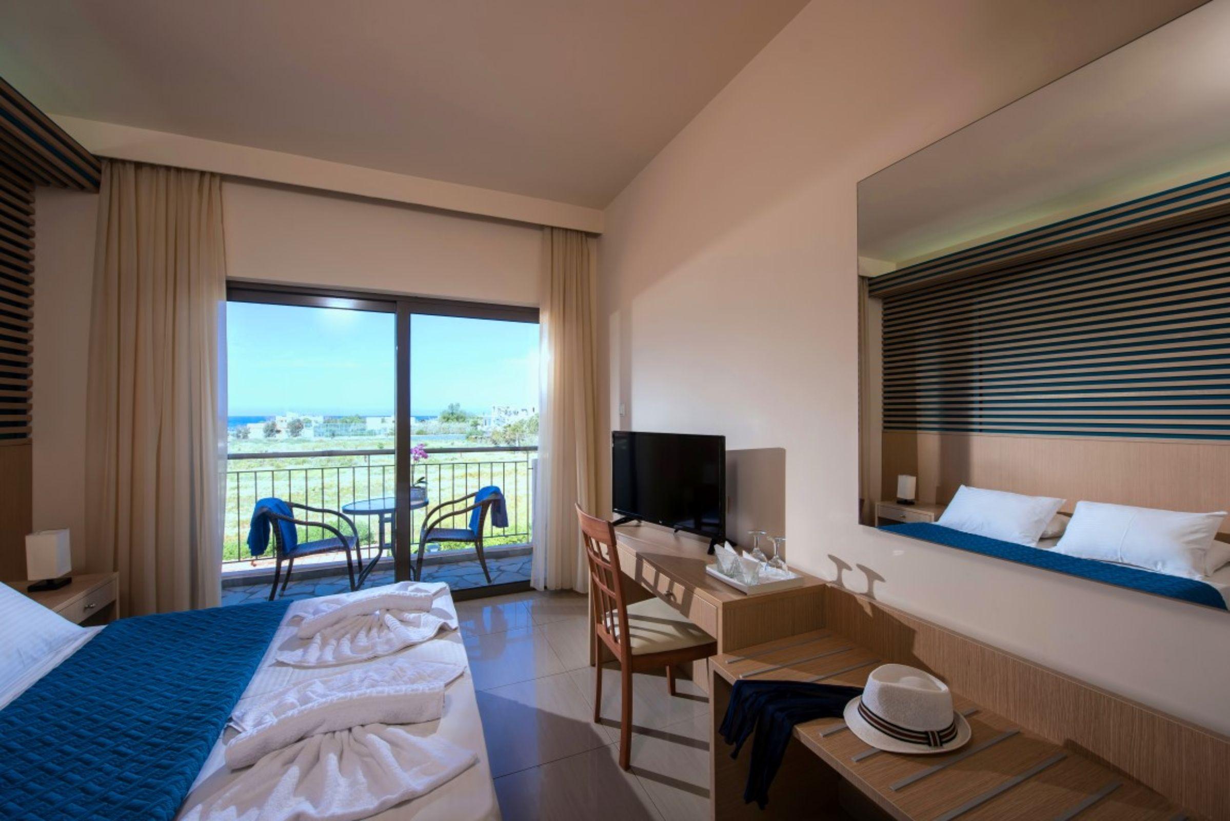 Oasis Beach Hotel - Adults Only Аниссарас Экстерьер фото