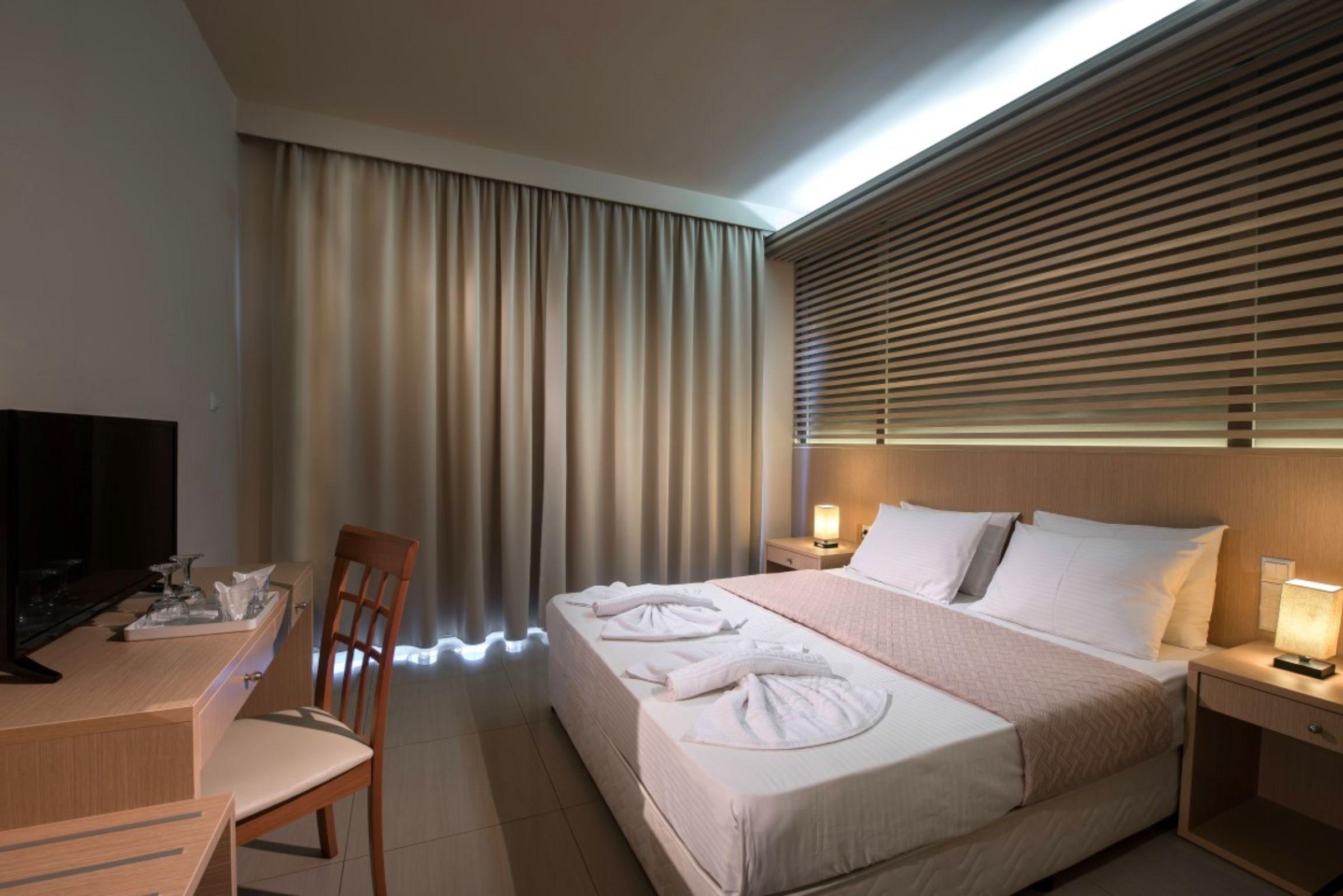 Oasis Beach Hotel - Adults Only Аниссарас Экстерьер фото