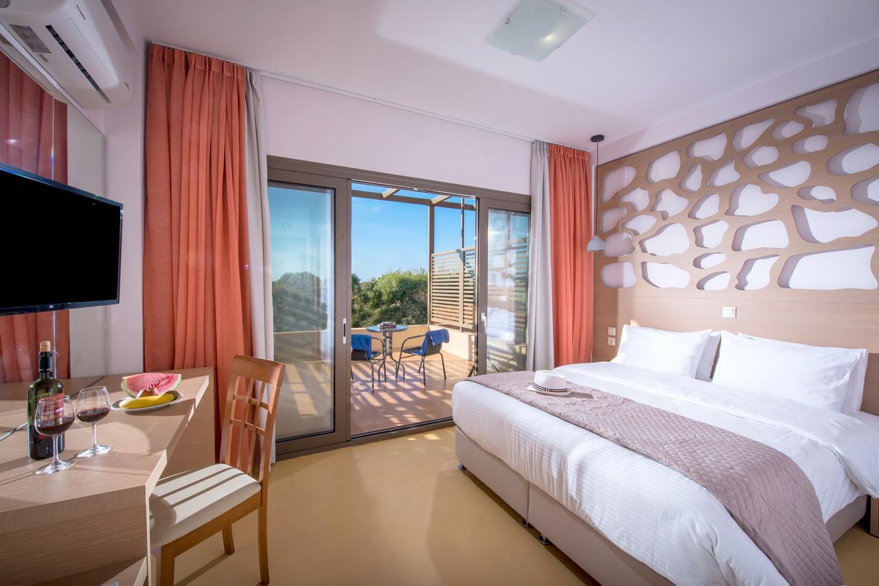Oasis Beach Hotel - Adults Only Аниссарас Экстерьер фото