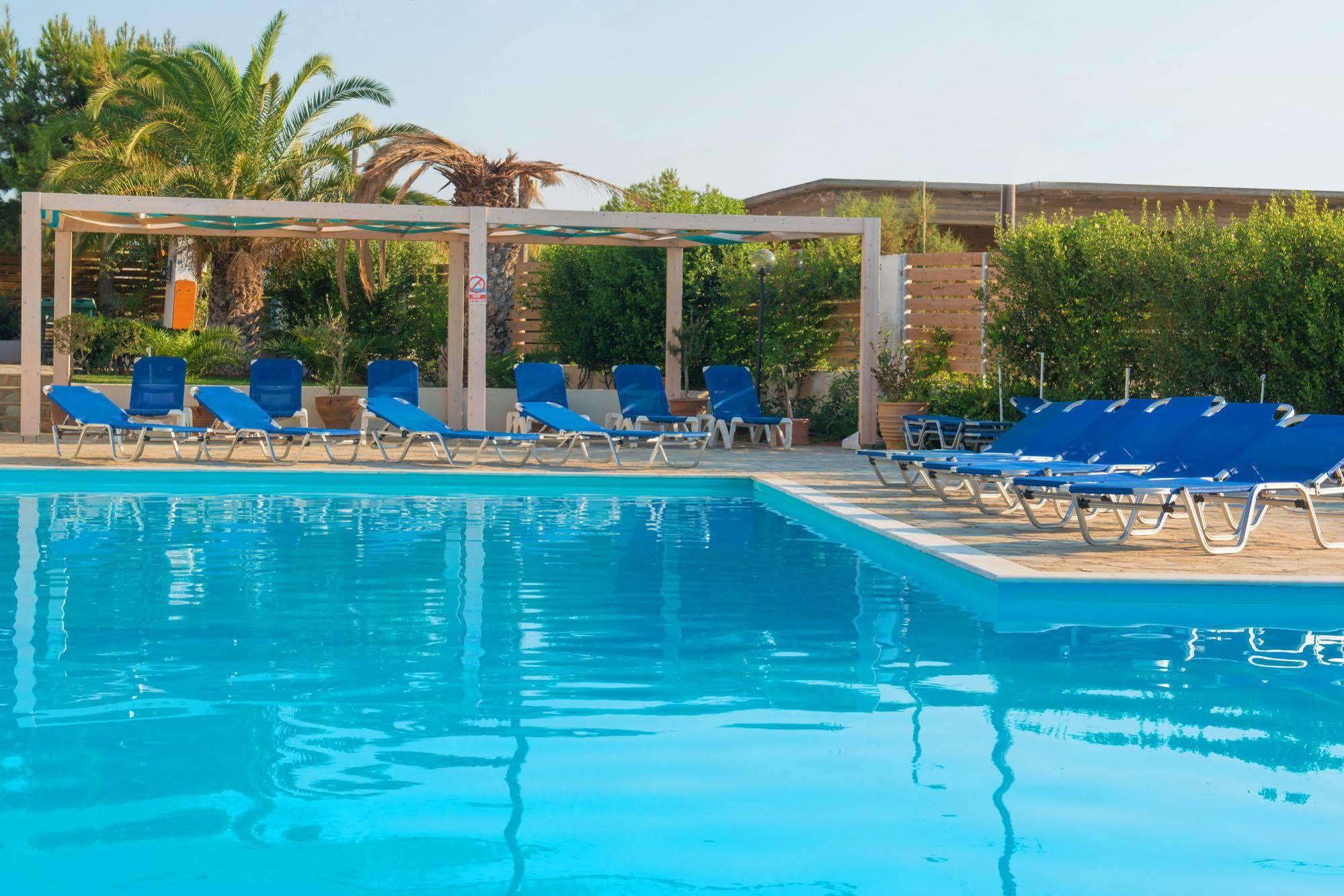 Oasis Beach Hotel - Adults Only Аниссарас Экстерьер фото
