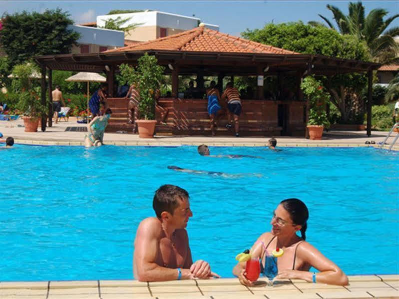 Oasis Beach Hotel - Adults Only Аниссарас Экстерьер фото