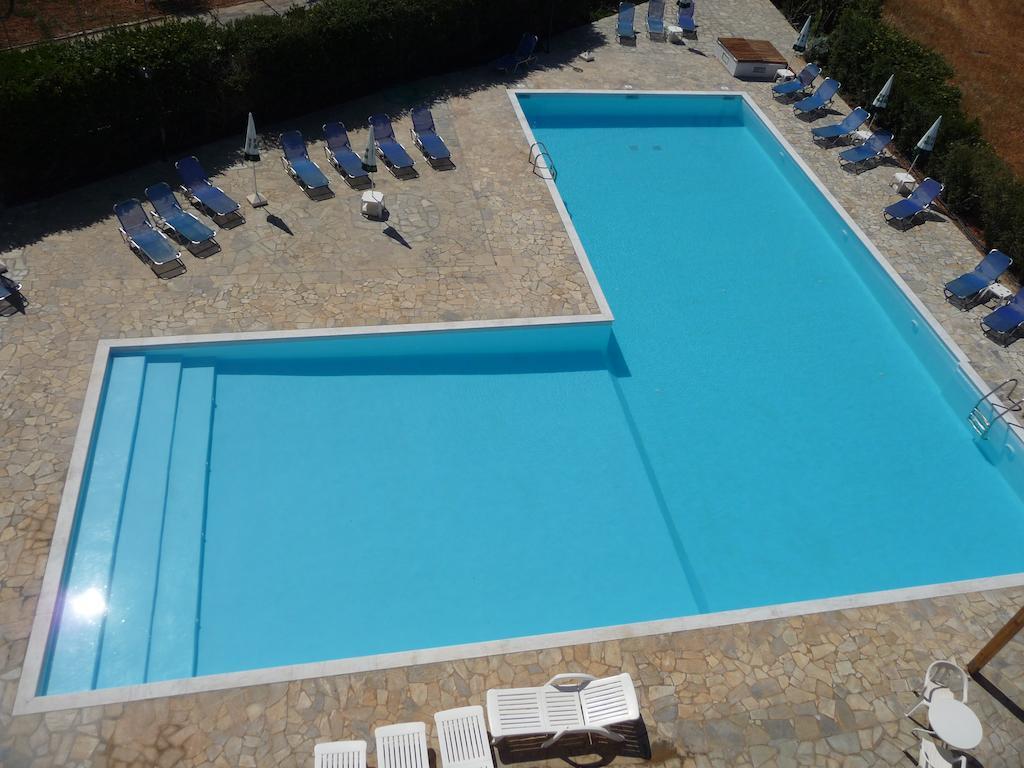 Oasis Beach Hotel - Adults Only Аниссарас Экстерьер фото